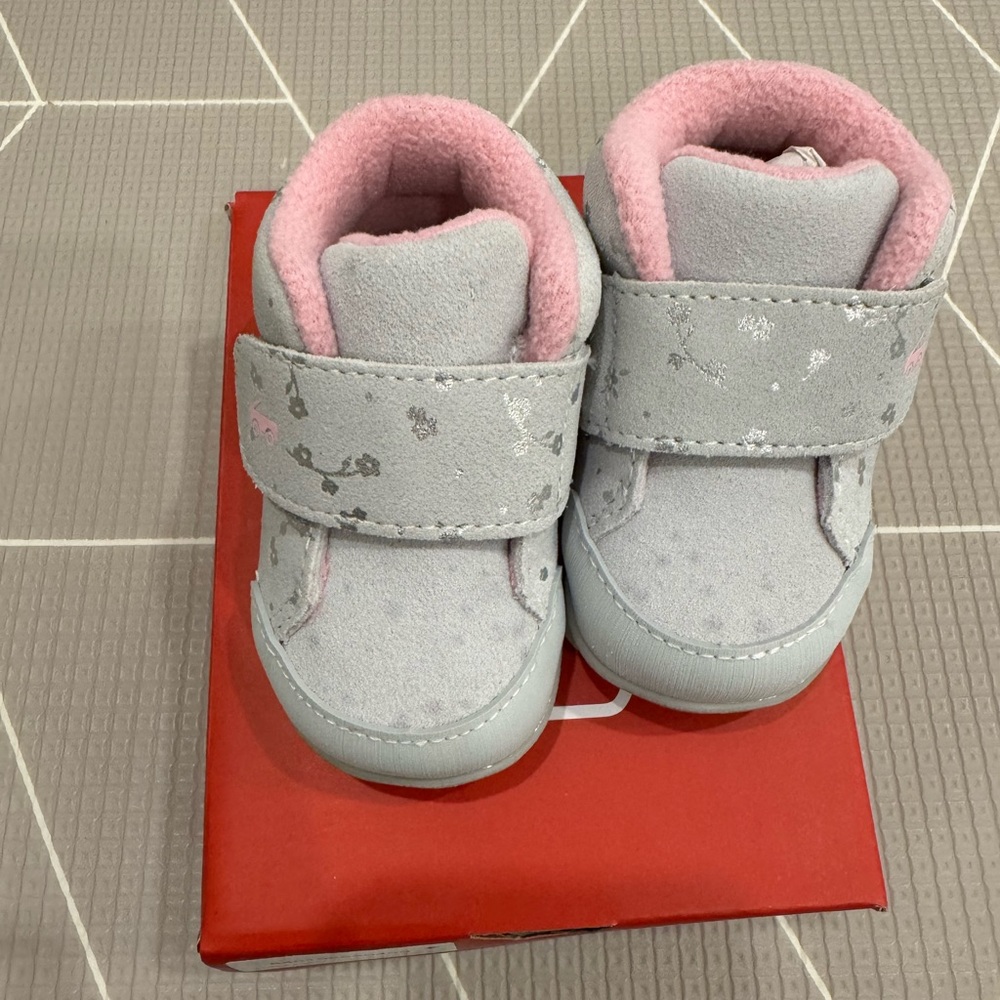 See Kai Run Casey Mini (First Walker) Gray Suede